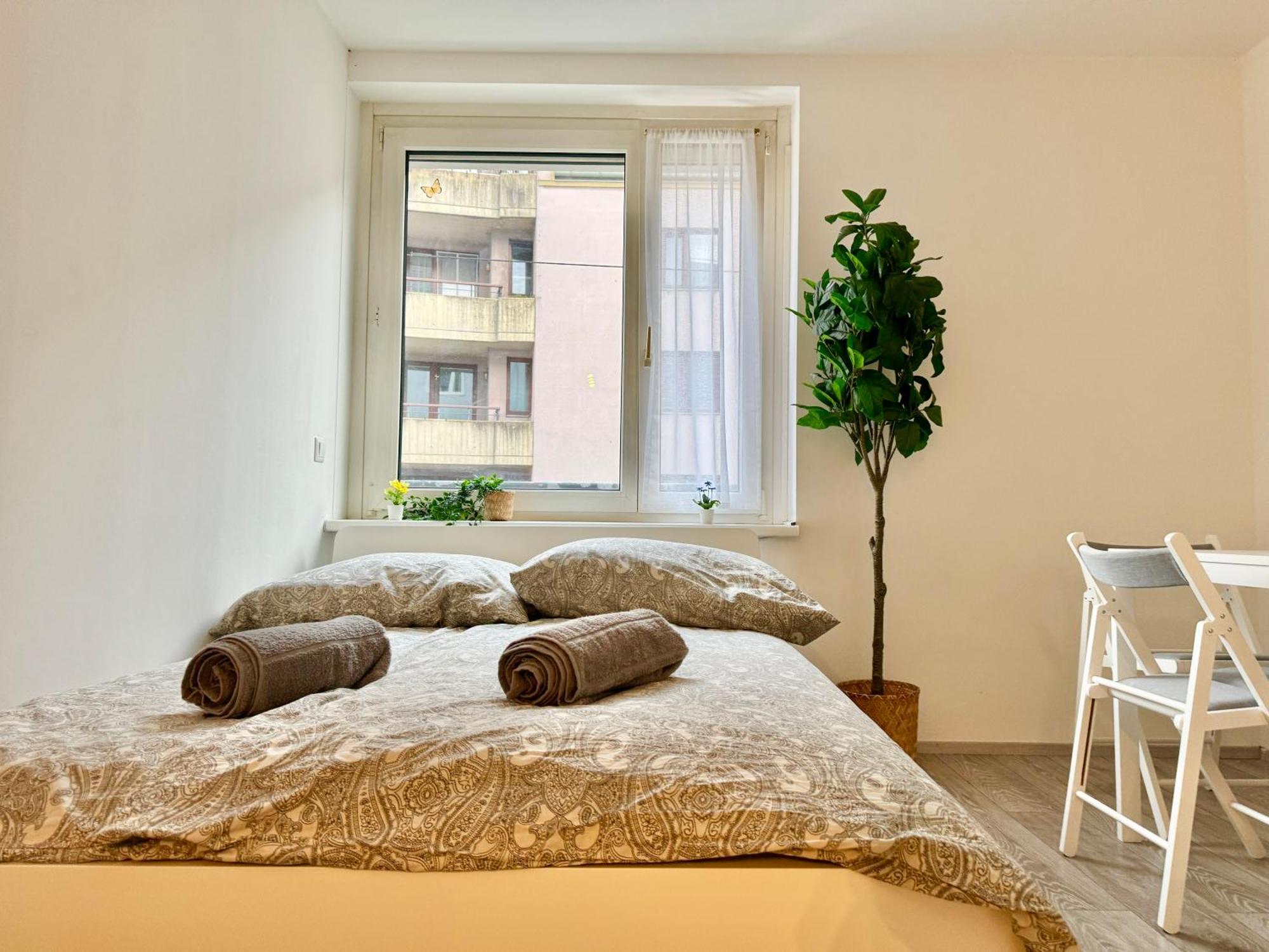 Stylish Schoenbrunn Apartments With Free Parking Vienna Exterior photo