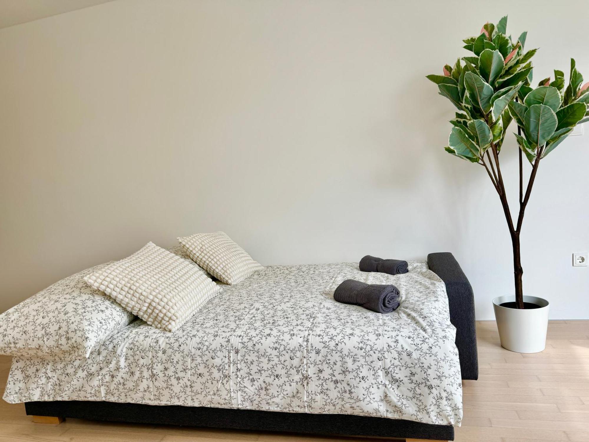 Stylish Schoenbrunn Apartments With Free Parking Vienna Exterior photo