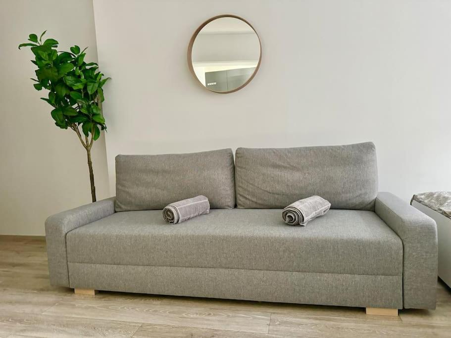 Stylish Schoenbrunn Apartments With Free Parking Vienna Exterior photo