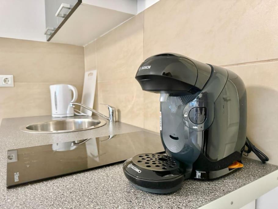 Stylish Schoenbrunn Apartments With Free Parking Vienna Exterior photo